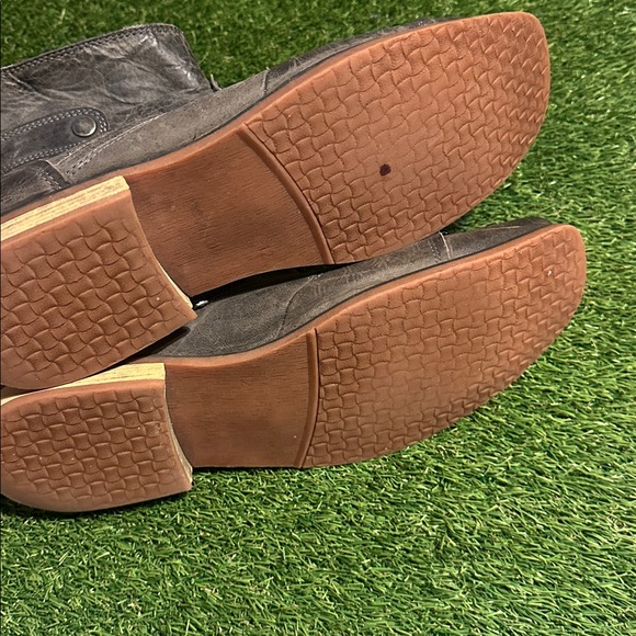 Bed Stu Distressed Black Leather Boots - Picture 7 of 9